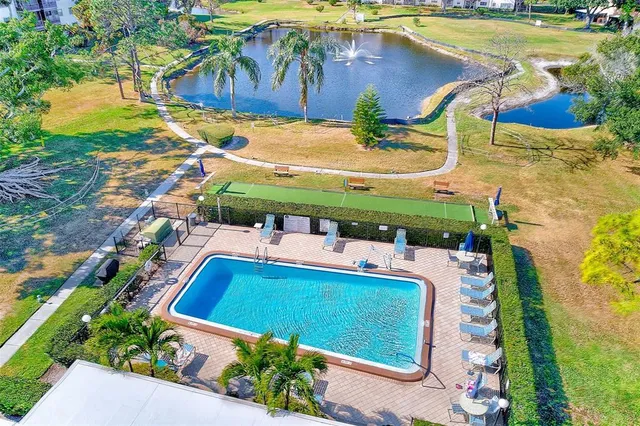 $255,000 | 6070 80th Street North, Unit 415, St. Petersburg, FL 33709