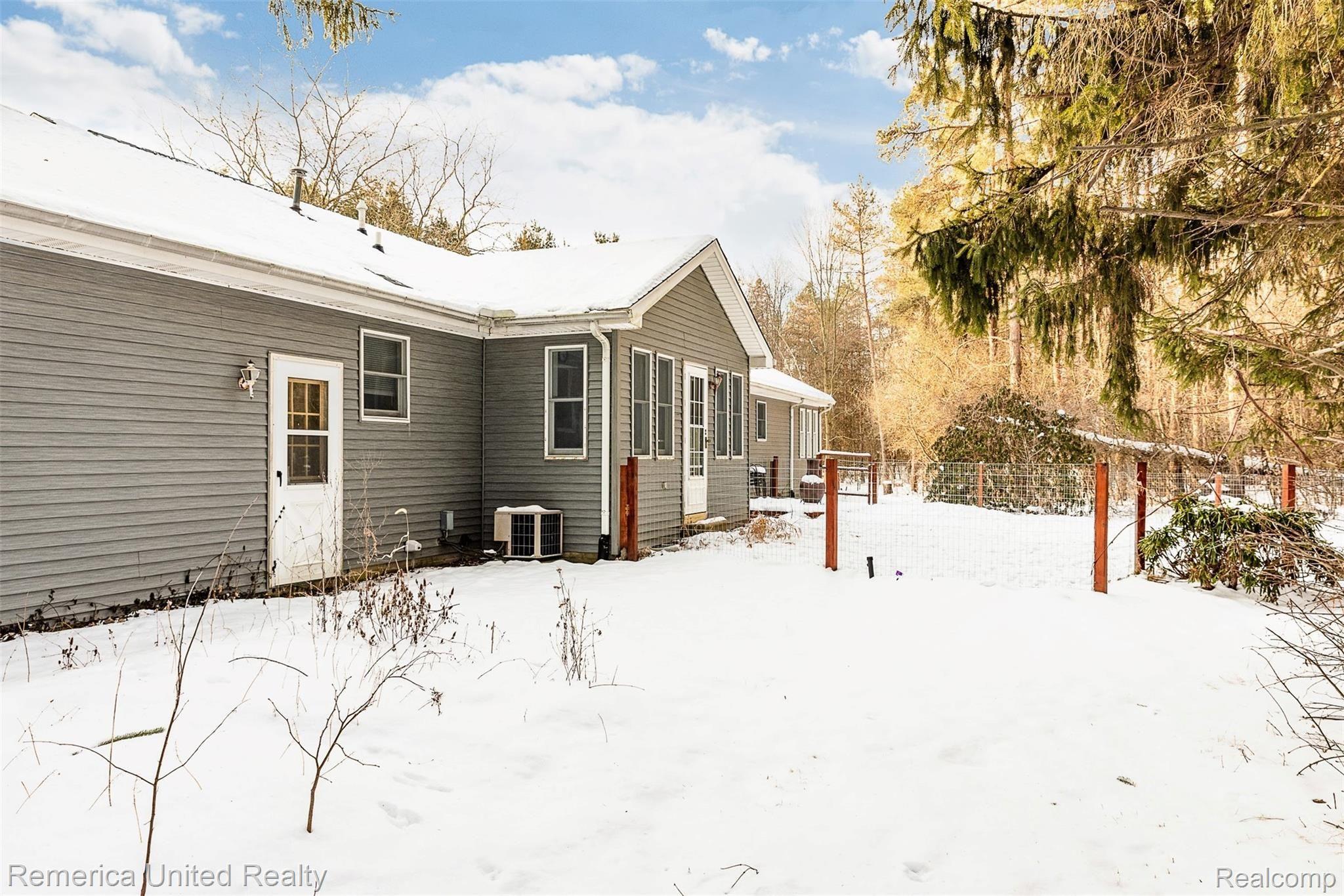 15466 Seymour Road Linden, MI 48451 - Photo 18 of 40 DSC_6275-Edit.jpg