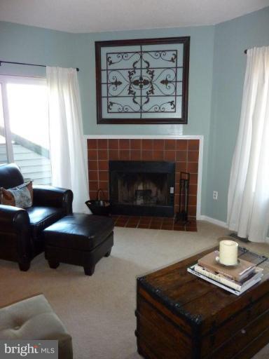 5471 Vantage Point Road Columbia, MD 21044 - Photo 7 of 20 Living Room #2