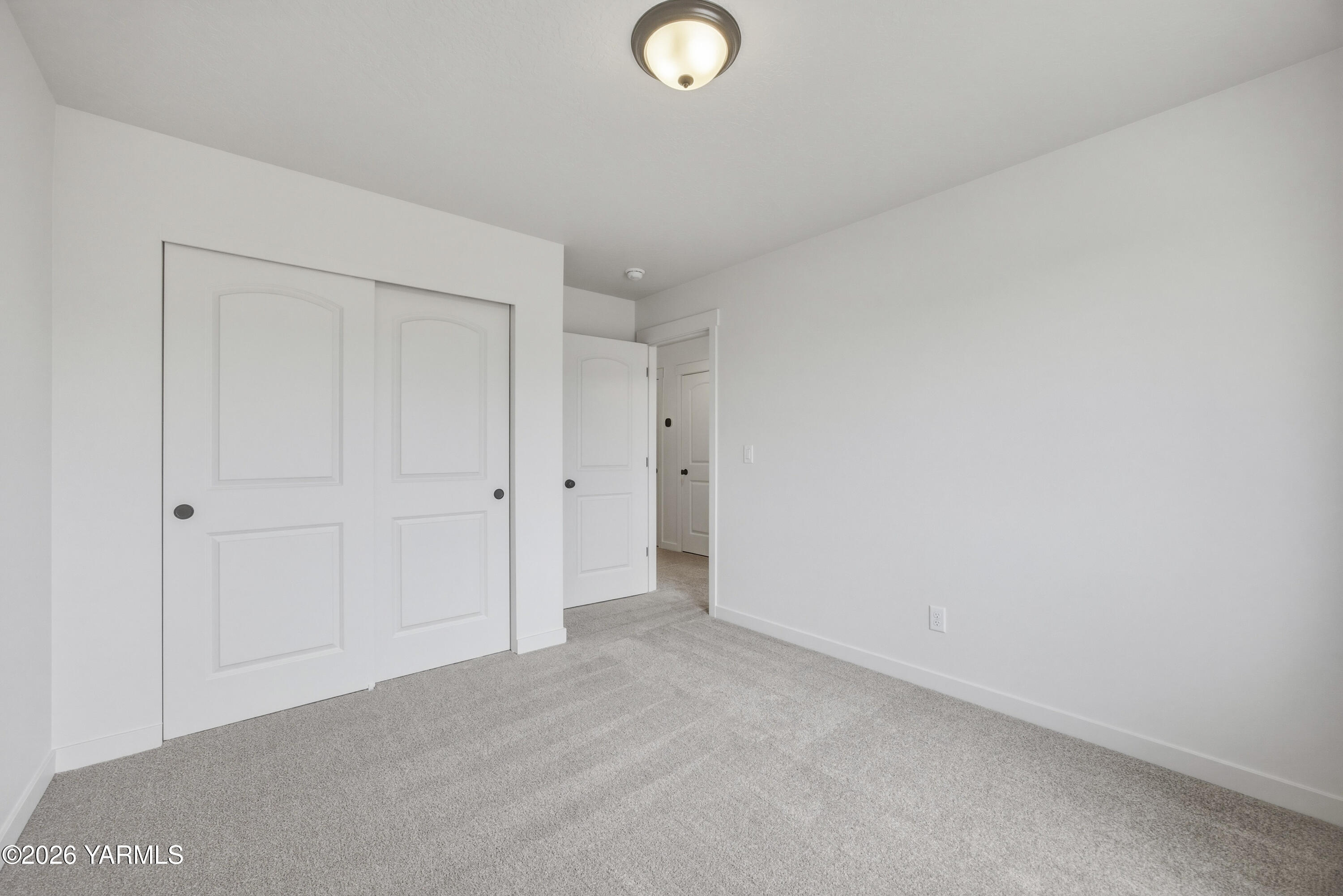 215 Packer Street Prosser, WA 99350 - Photo 14 of 45 a view of an empty room