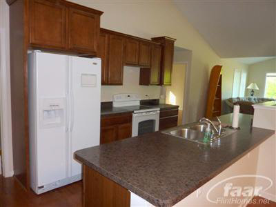 4334 North Irish Road Davison, MI 48423 - Photo 8 of 13 20274329-7.JPG