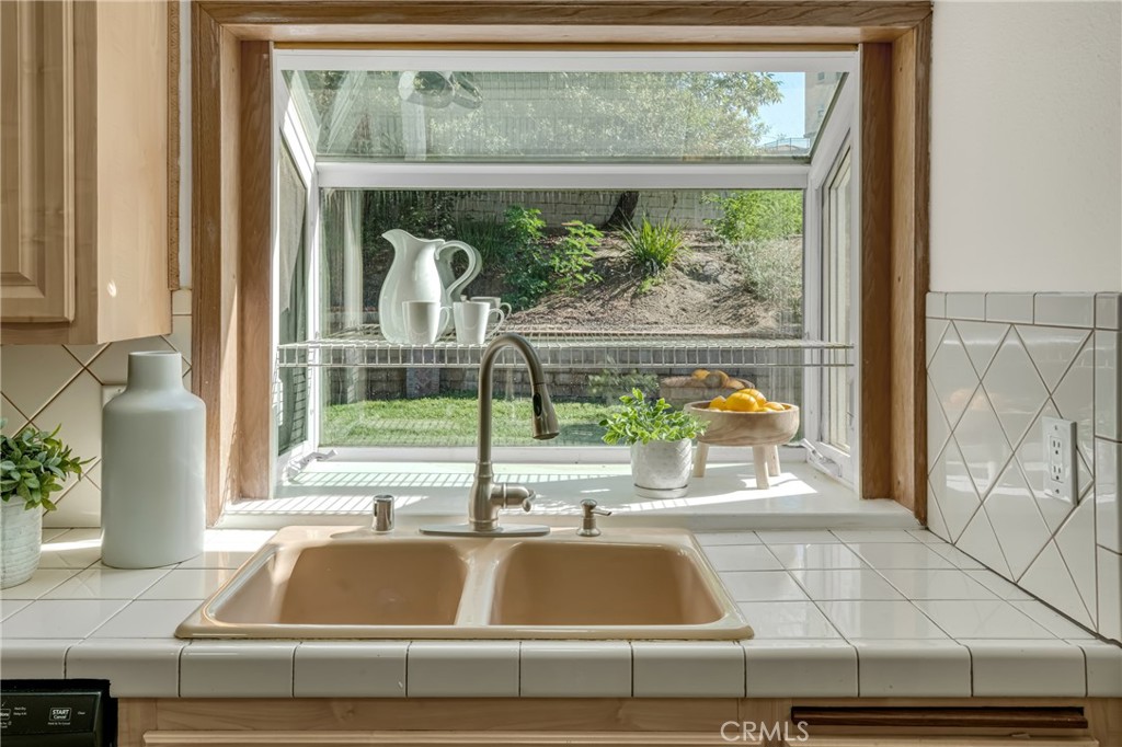 5165 Pearblossom Drive Riverside, CA 92507 - Photo 23 of 75