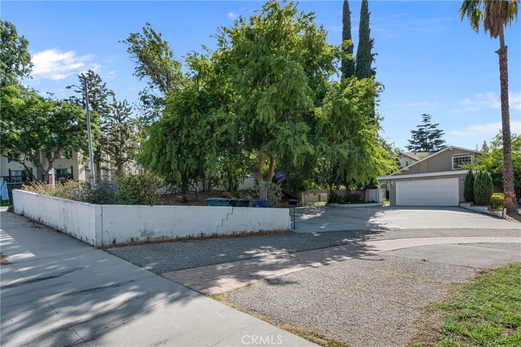 5165 Pearblossom Drive Riverside, CA 92507 - Photo 5 of 75