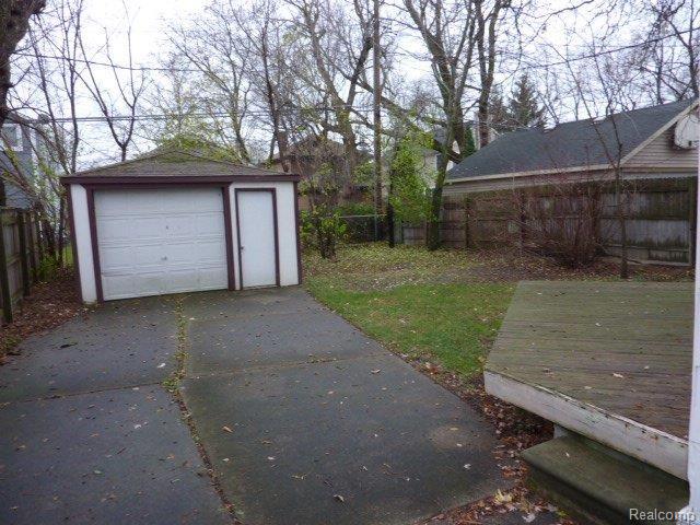 762 Ruffner Avenue Birmingham, MI 48009 - Photo 9 of 11 Garage