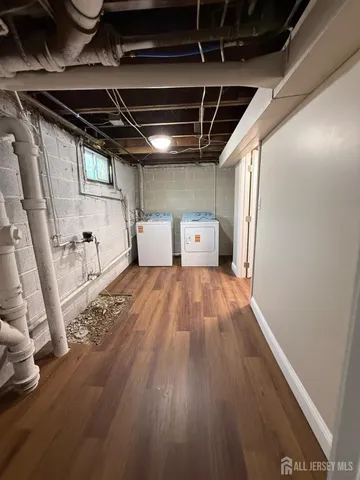 $595,000 | 1290 East Barkley Place, North Brunswick, NJ 08902