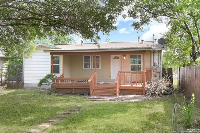 $1,490 | 727 John Adams Drive, San Antonio, TX 78228
