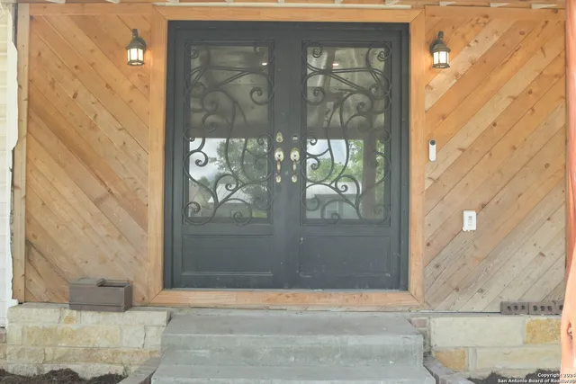 $1,490 | 727 John Adams Drive, San Antonio, TX 78228