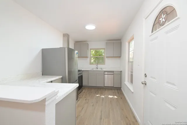 $1,490 | 727 John Adams Drive, San Antonio, TX 78228