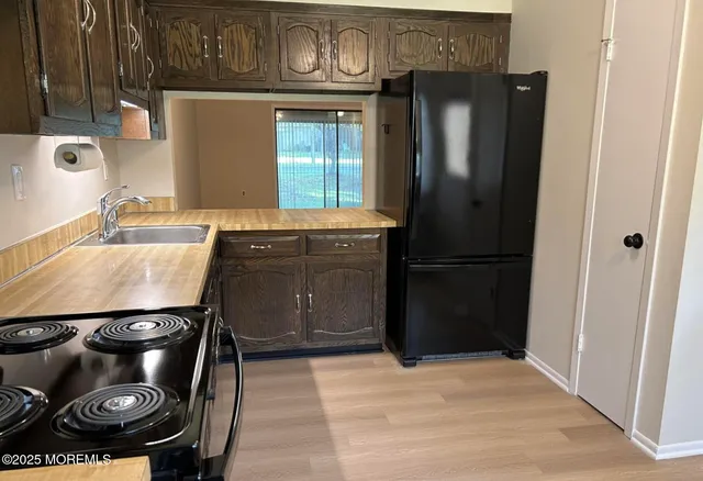 $2,450 | 211 Covered Bridge Boulevard, Unit B, Manalapan, NJ 07726