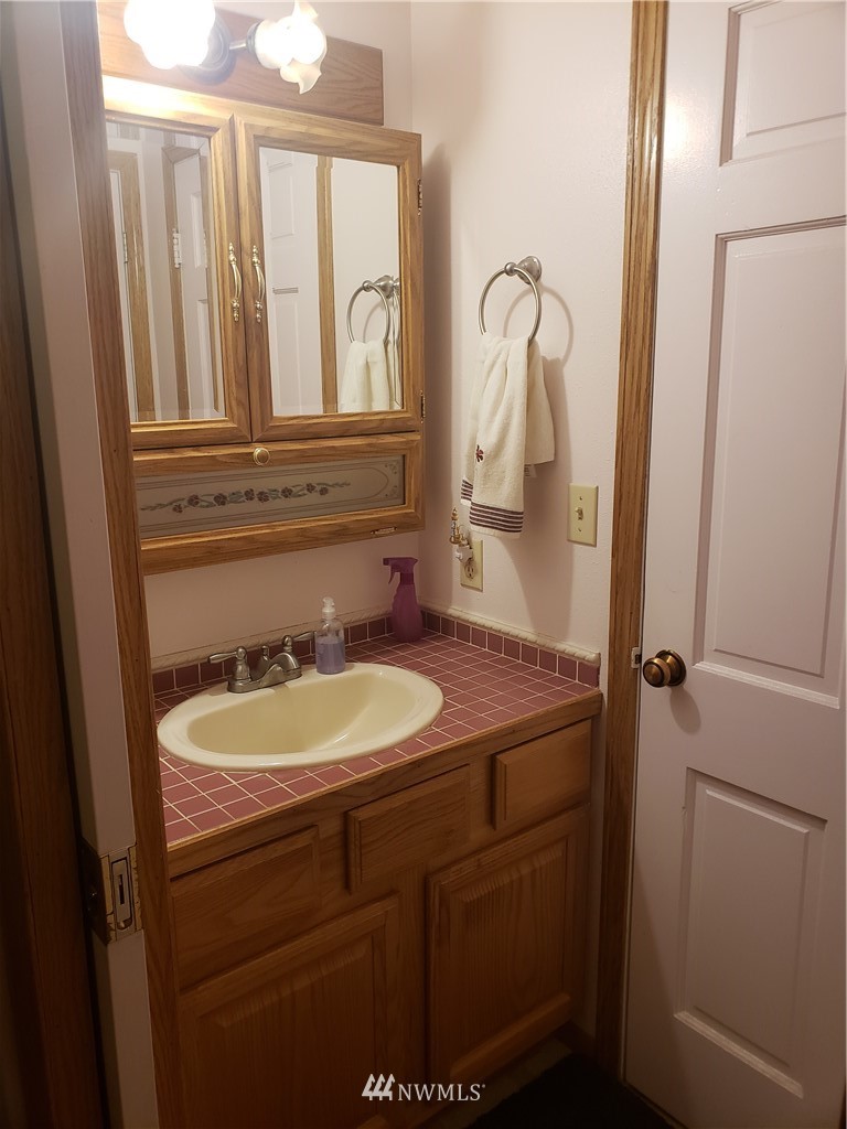 3952 Aberdeen Lake Road Aberdeen, WA 98520 - Photo 16 of 25 Gallery Image 16