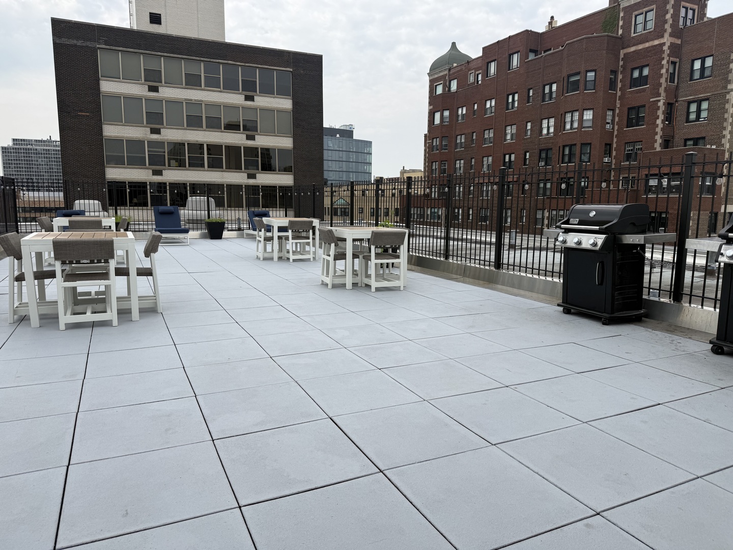 3033 North Sheridan Road, Unit 403 Chicago, IL 60657 - Photo 23 of 26 Gallery Image 23