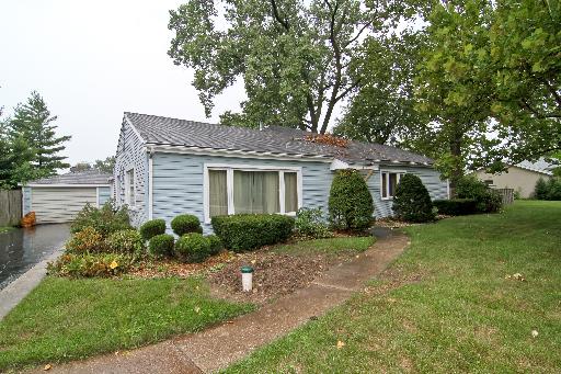 617 West Edgewood Road Lombard, IL 60148 - Photo 1 of 10