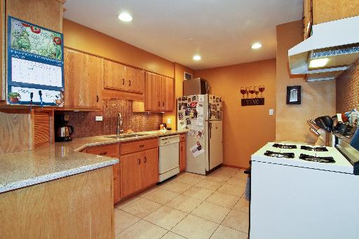 617 West Edgewood Road Lombard, IL 60148 - Photo 5 of 10