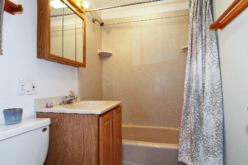 617 West Edgewood Road Lombard, IL 60148 - Photo 9 of 10