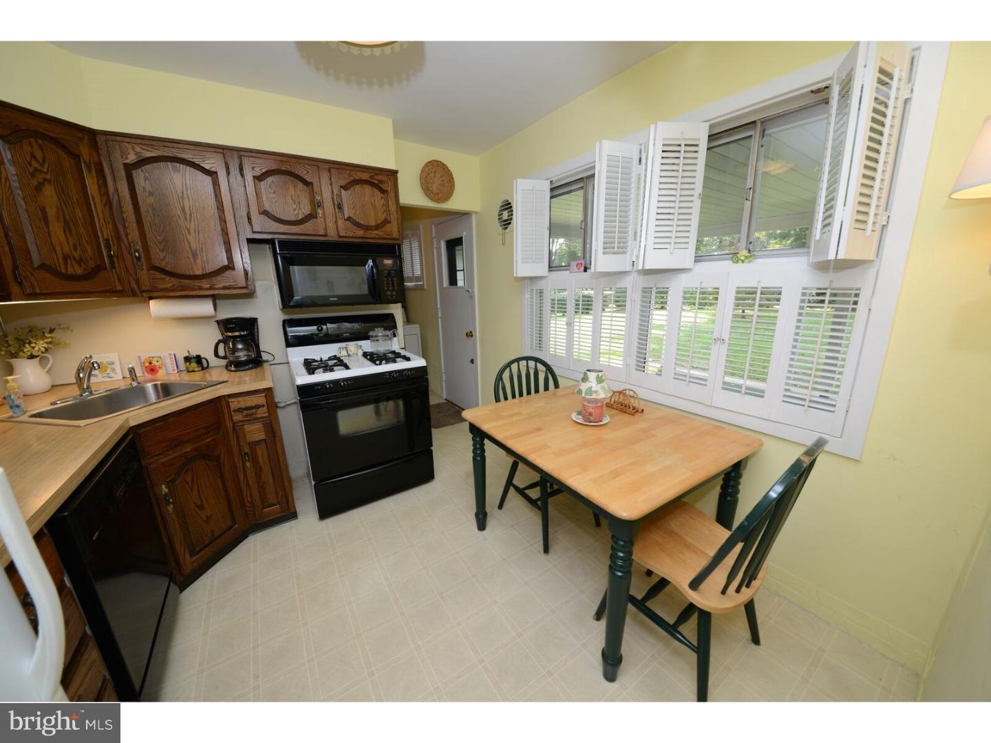748 Elizabeth Road Abington, PA 19046 - Photo 12 of 20 Gallery Image 12