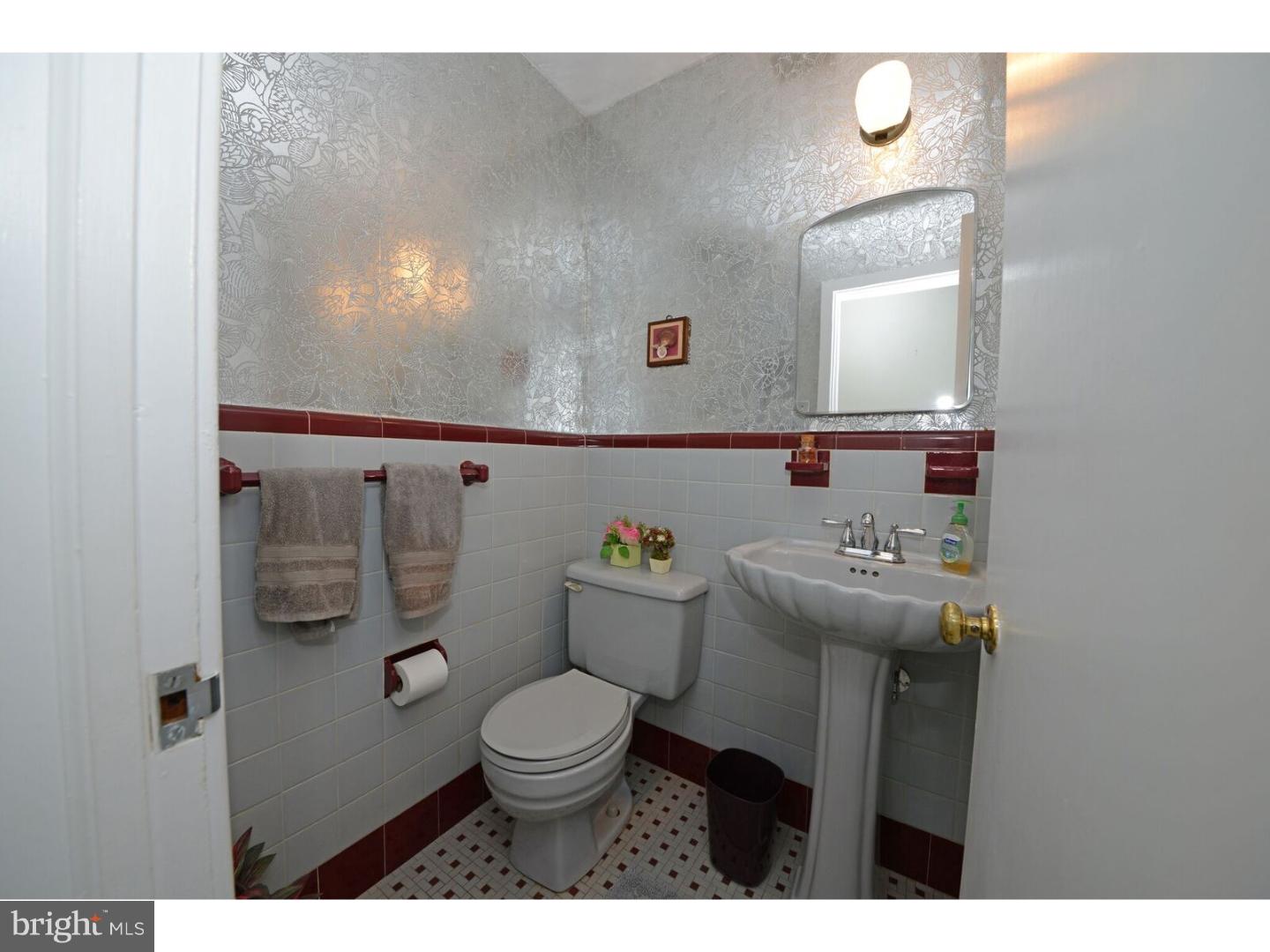 748 Elizabeth Road Abington, PA 19046 - Photo 14 of 20 Gallery Image 14