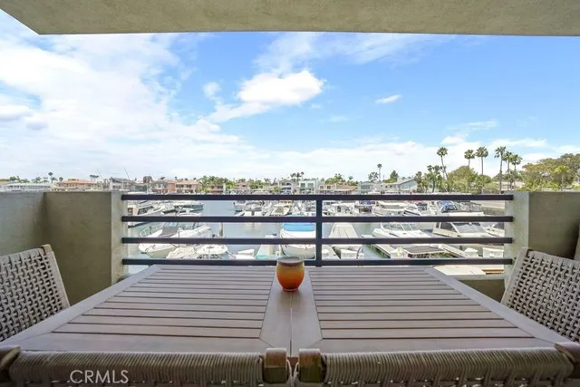 $4,900 | 4167 Warner Avenue, Huntington Beach, CA 92649