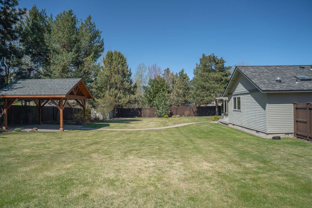 61275 Victory Loop Bend, OR 97702 - Photo 52 of 59 A9100470