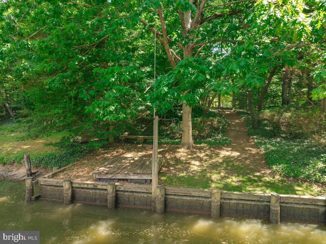 3411 Holland Cliffs Road Huntingtown, MD 20639 - Photo 40 of 43 the property at shoreline