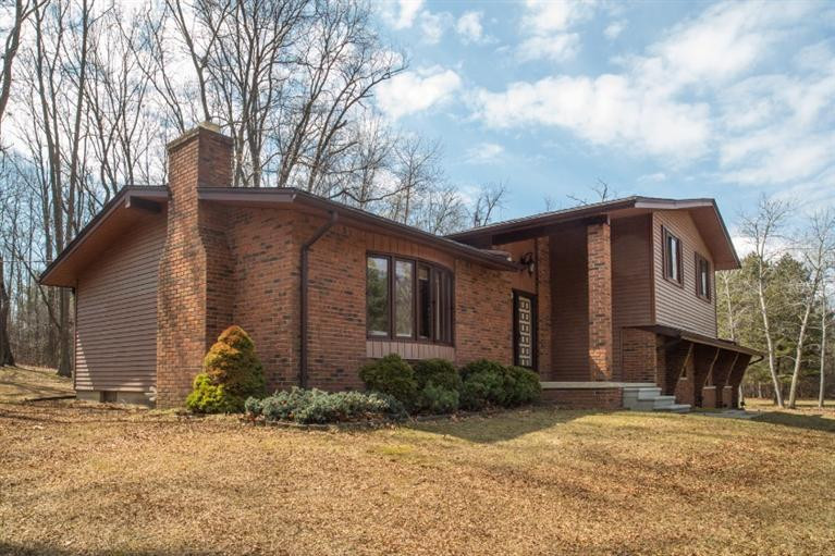 6846 Crane Road Ypsilanti, MI 48197 - Photo 1 of 68 Photo 1