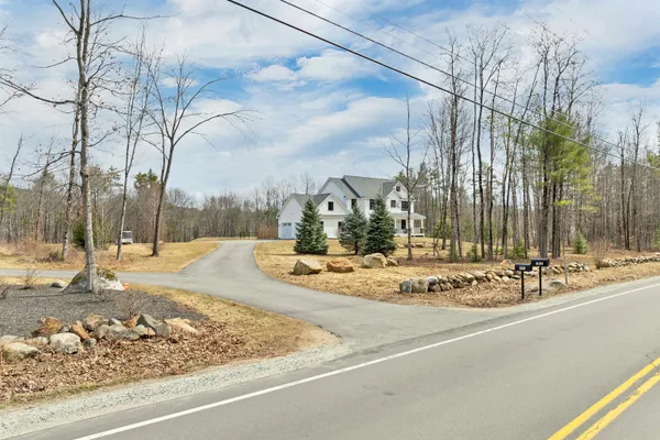 $975,000 | 453 Maple Street, Hopkinton, NH 03229