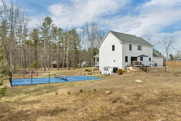 $975,000 | 453 Maple Street, Hopkinton, NH 03229