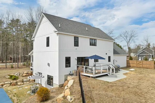 $975,000 | 453 Maple Street, Hopkinton, NH 03229