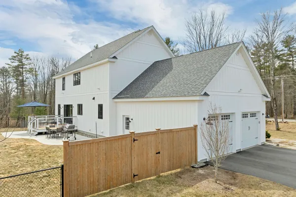 $975,000 | 453 Maple Street, Hopkinton, NH 03229