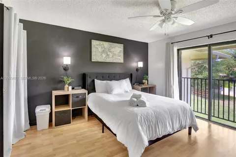 $170,000 | 5821 Washington Street, Unit 30, Hollywood, FL 33023