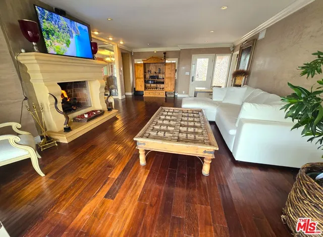 $8,995 | 2050 Linda Flora Drive, Los Angeles, CA 90077