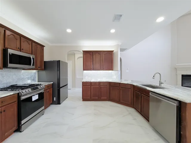 $2,650 | 11130 Celano Drive, Richmond, TX 77406