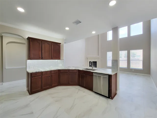 $2,650 | 11130 Celano Drive, Richmond, TX 77406