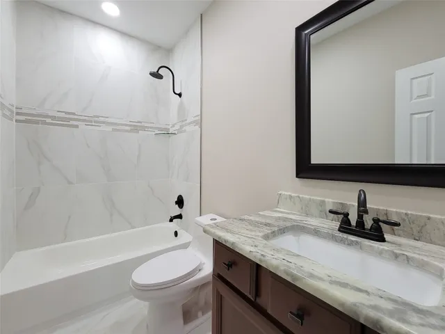 $2,650 | 11130 Celano Drive, Richmond, TX 77406