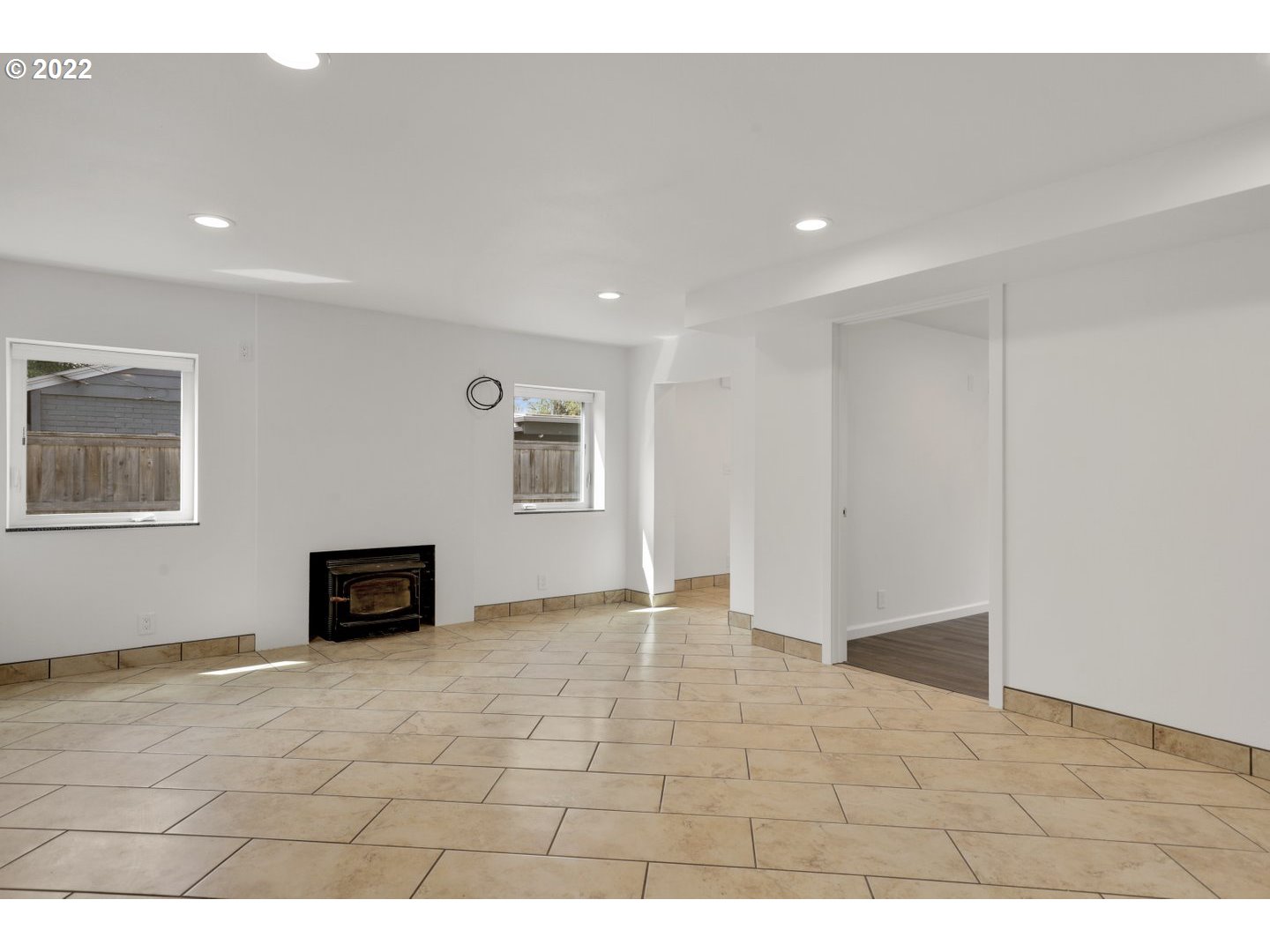 6235 Southwest Huber Street Portland, OR 97219 - Photo 21 of 31 Gallery Image 21