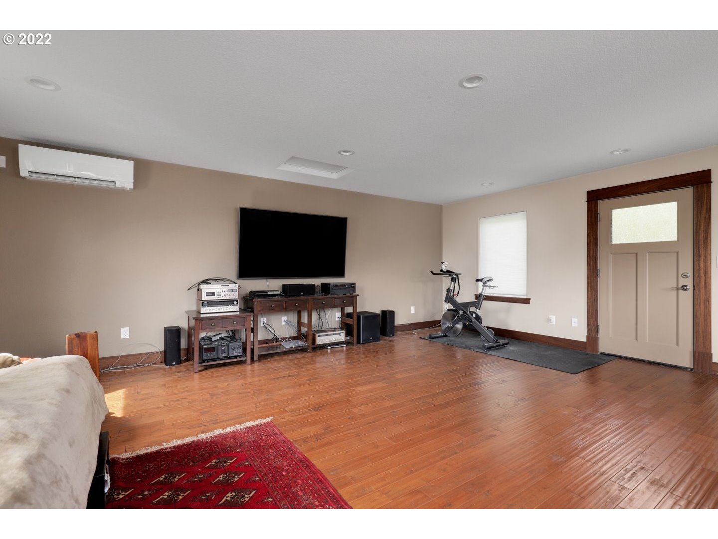 6235 Southwest Huber Street Portland, OR 97219 - Photo 25 of 31 Gallery Image 25