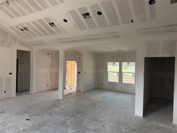 a view of empty room with window