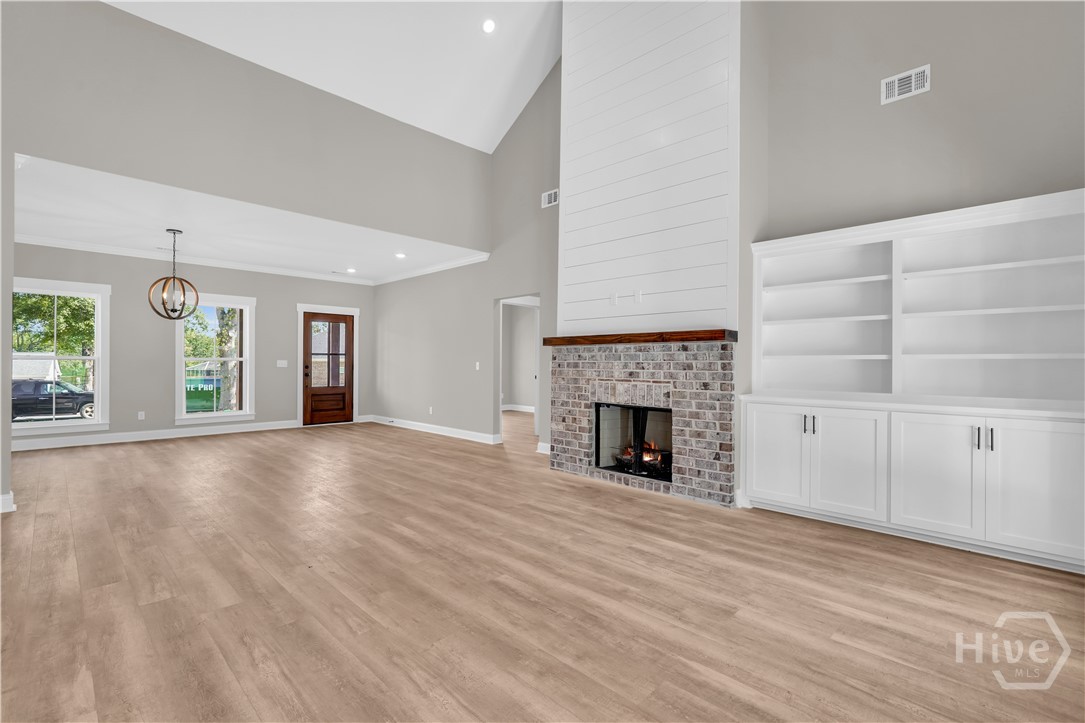 31 Grove Hollow Road Rincon, GA 31326 - Photo 6 of 20 INTERIOR PHOTOS OF A PREVIOUSLY BUILT JUNIPER PLAN.