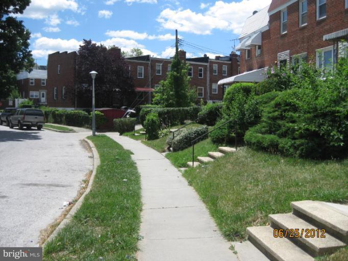 4810 Greencrest Road Baltimore, MD 21206 - Photo 2 of 14 a view of a garden with a house