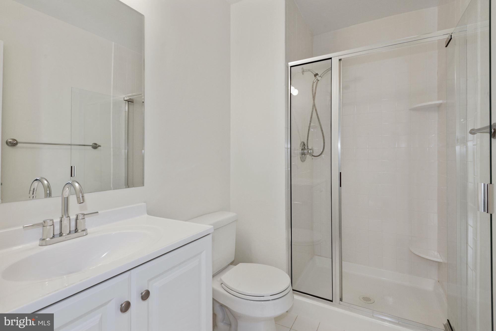 11232 Handlebar Road Reston, VA 20191 - Photo 13 of 26 Master Bathroom