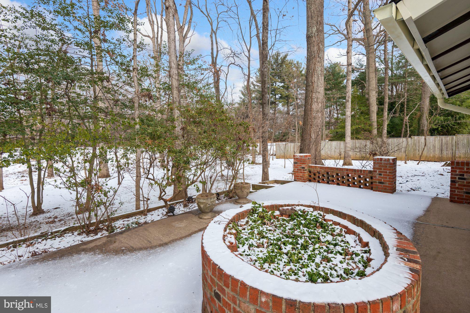 11232 Handlebar Road Reston, VA 20191 - Photo 24 of 26 Backyard