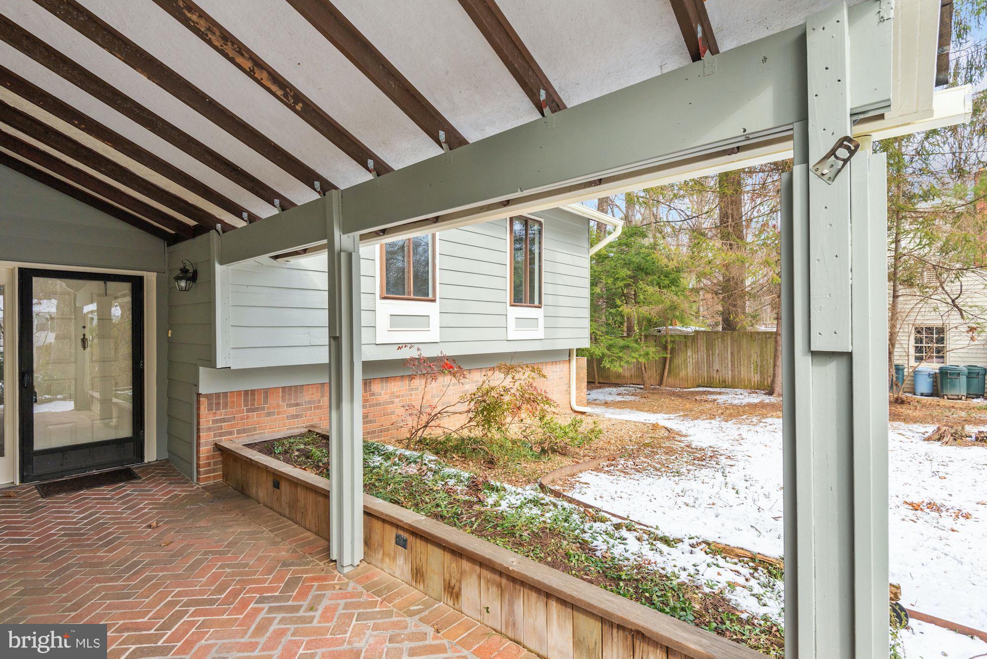 11232 Handlebar Road Reston, VA 20191 - Photo 3 of 26 Walkway