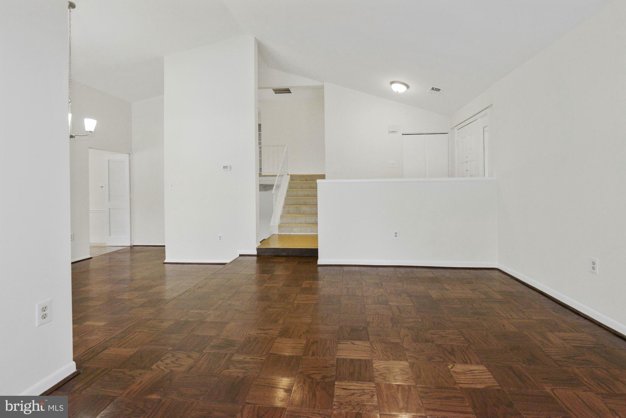 11232 Handlebar Road Reston, VA 20191 - Photo 7 of 26 Living Room