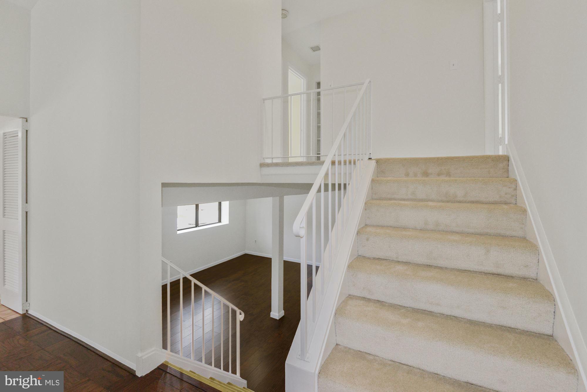 11232 Handlebar Road Reston, VA 20191 - Photo 8 of 26 Upstairs Area