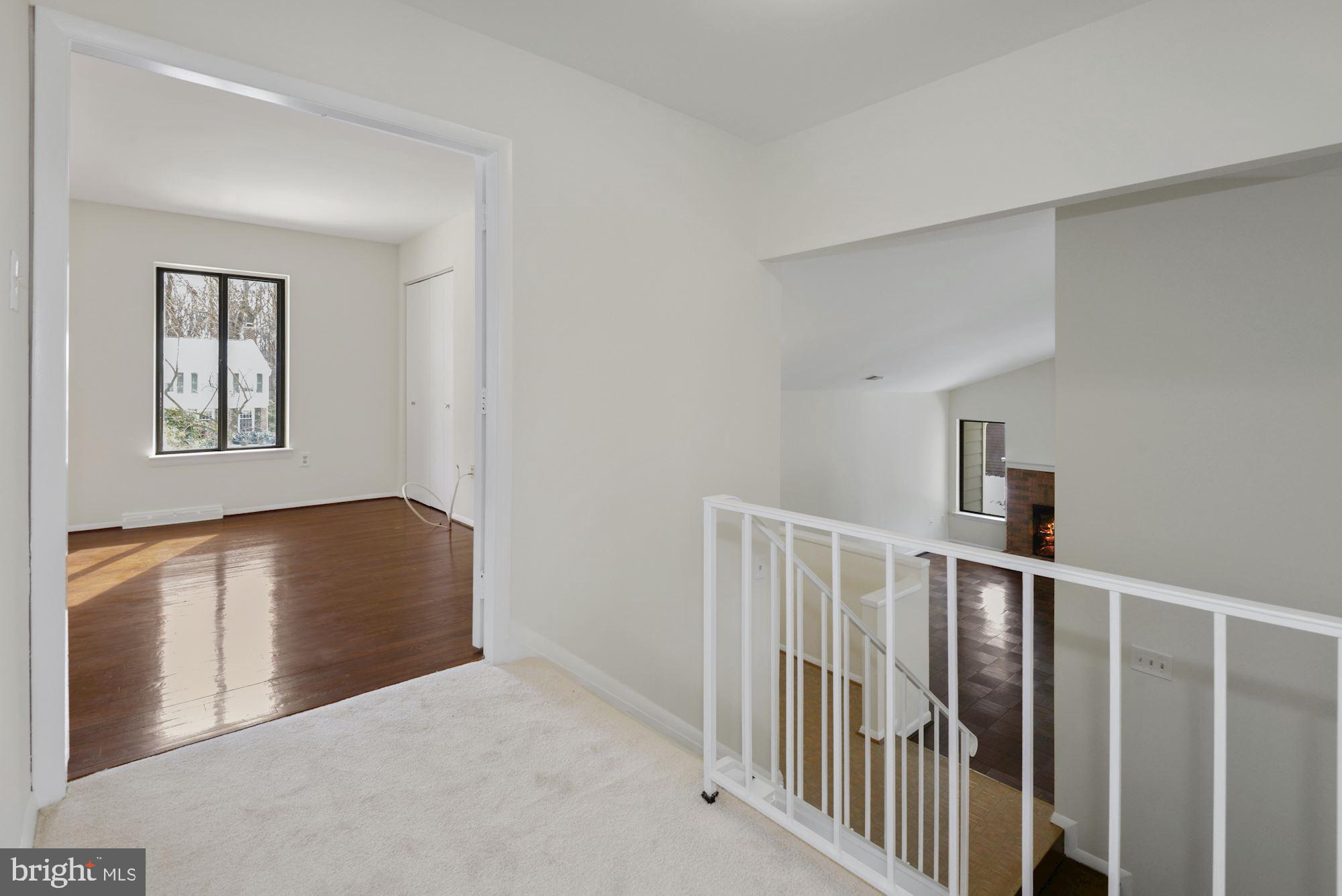 11232 Handlebar Road Reston, VA 20191 - Photo 9 of 26 Upstairs Area