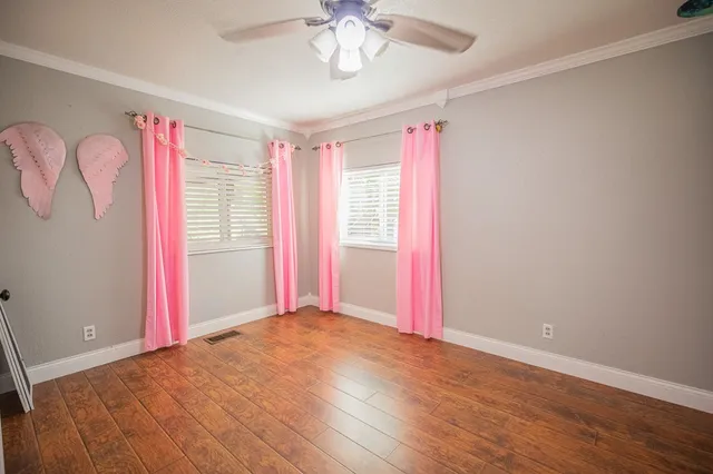 a view of livingroom with hardwood