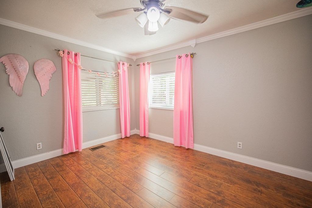 2181 Goat Creek Road Kerrville, TX 78028 - Photo 14 of 25 a view of livingroom with hardwood