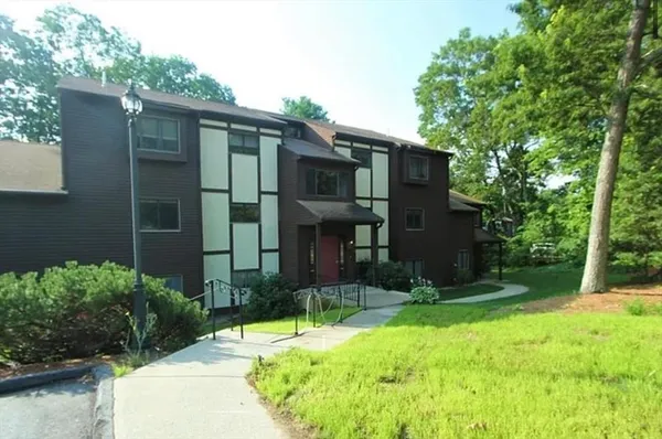$2,200 | 76 Highwood Drive, Unit 76, Franklin, MA 02038