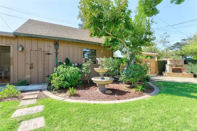 $6,495 | 704 East Maple Avenue, Orange, CA 92866