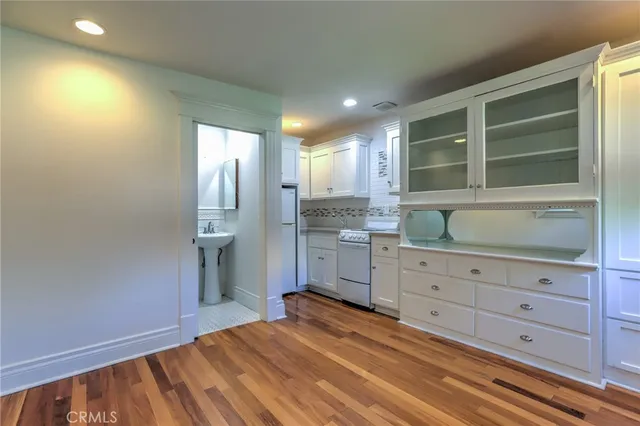 $6,495 | 704 East Maple Avenue, Orange, CA 92866