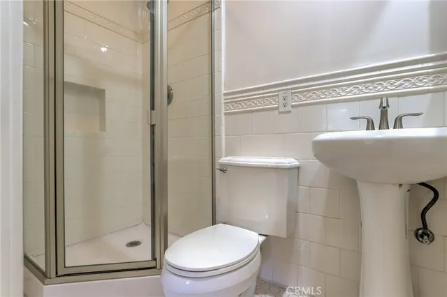 $6,495 | 704 East Maple Avenue, Orange, CA 92866